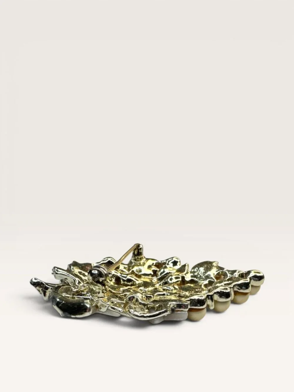 Charel 1950s Faux Pearl & Mother of Pearl Lucite Grape Brooch Gold Tone Vintage